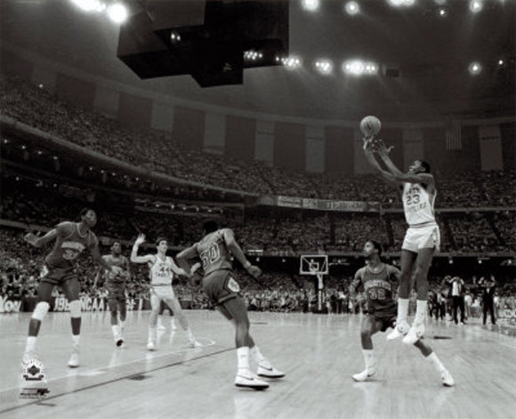 Michael Jordan Picture: The Last Shot for North Carolina